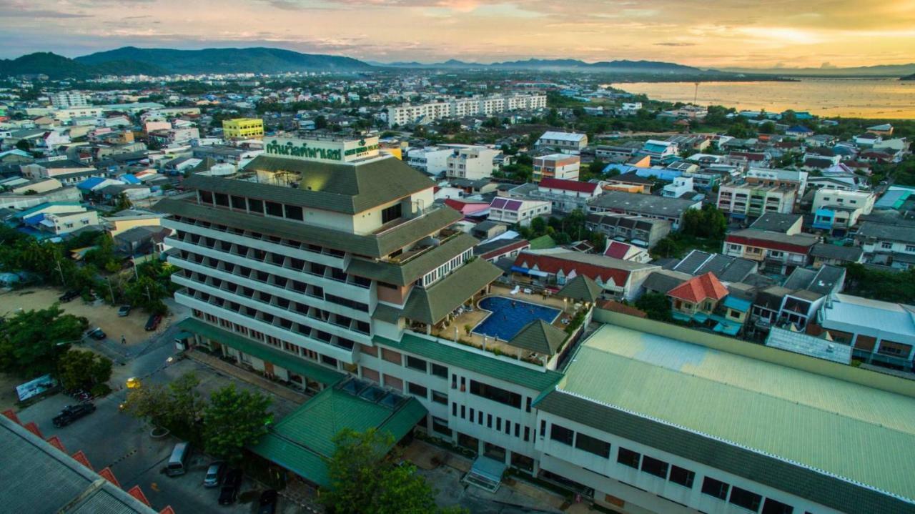 Green World Palace Hotel Songkhla Exteriör bild